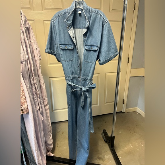 Old Navy Denim Jumpsuit - Picture 1 of 3